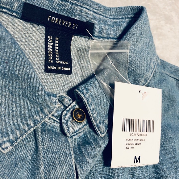 Light Blue Button-Up Twist Front Crop shirt - Picture 4 of 4